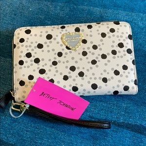 Betsey Johnson wallet